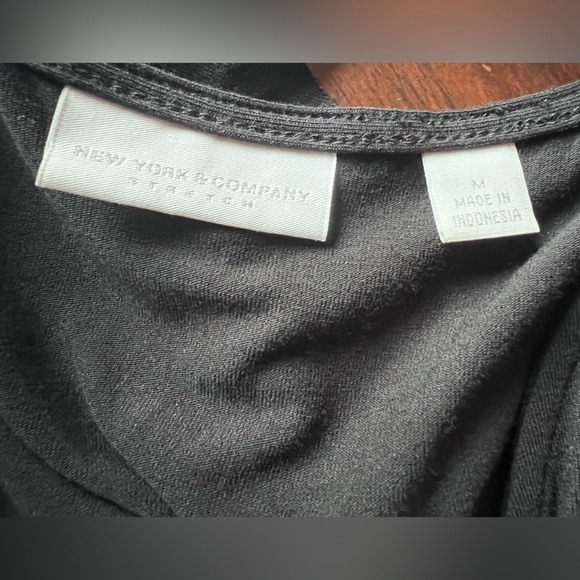 New York & Company Black Stretch Top Size Medium - Picture 6 of 6